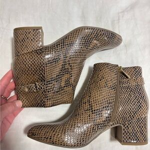 Anne Klein Tan Snake Print Ankle Boots 7.5